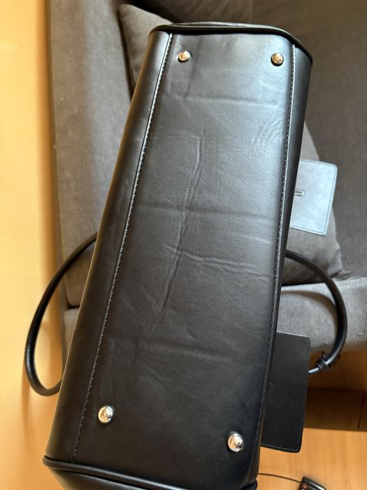 Нова дамска чанта по модел на известен бранд