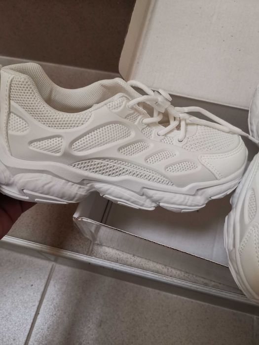 Маратонки 35 номер