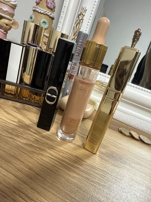 dior , Nars фондьотен , Shiseido , Estee Lauder ръж