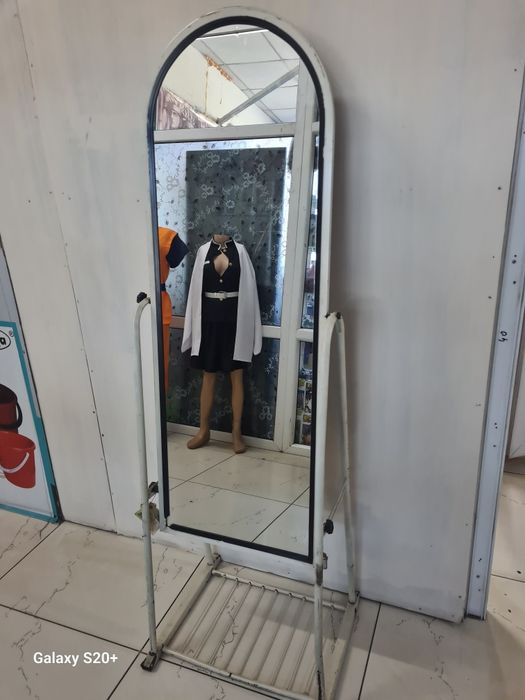 Продаю две Зеркалы
