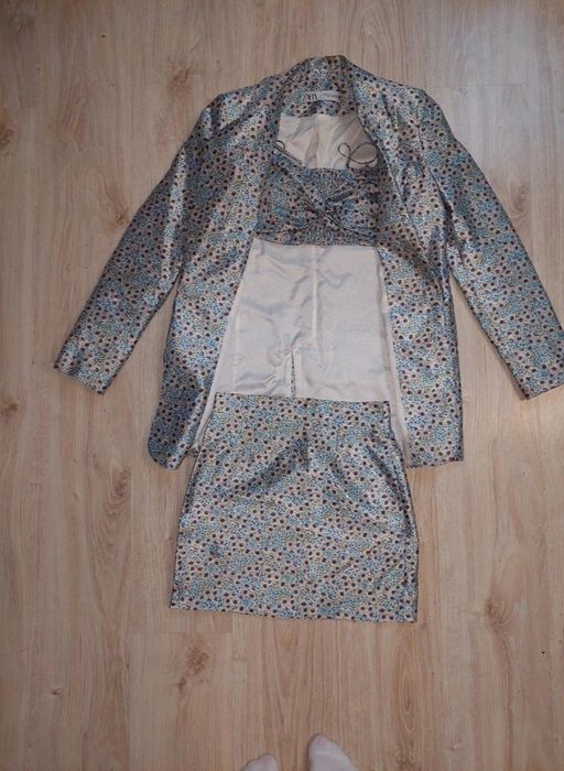 Când costum Zara, 3 piese.