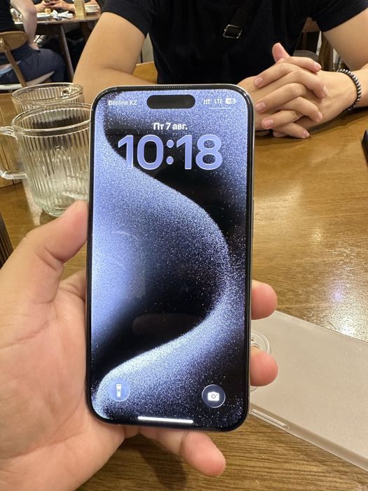 Продаю Iphone 15 pro