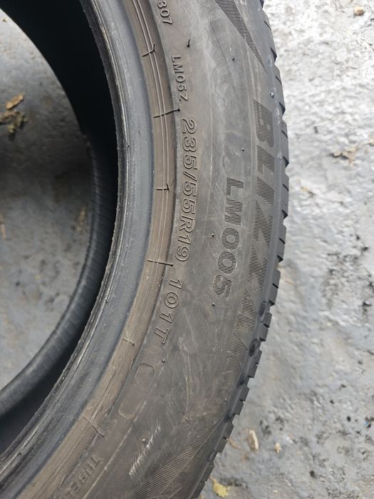 235 55 19 m+s bridgestone