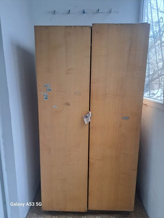 Отдам шкаф ,мкр мамыр 2
