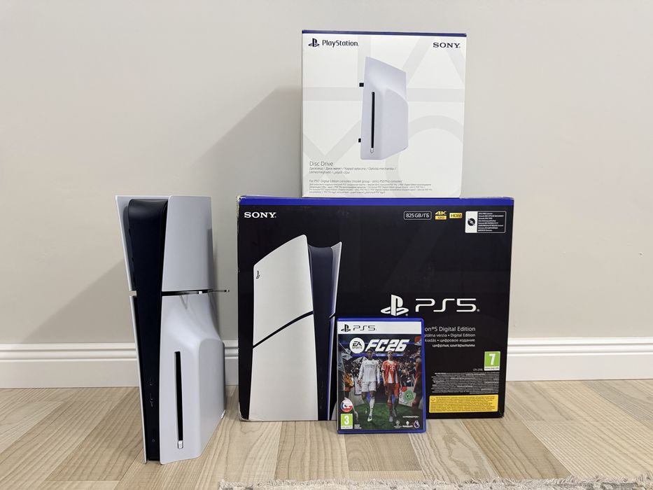 PlayStation 5 Slim Disc Edition + FC26 (Garanție eMag 2027)