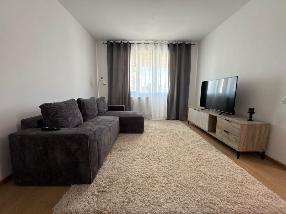 Apartament 2 camere, centru Onești, renovat, vedere panoramică