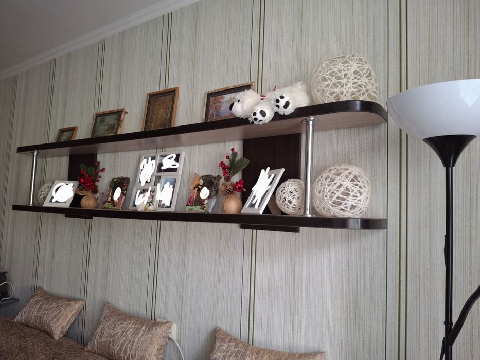 Продам стенку и полка в подарок