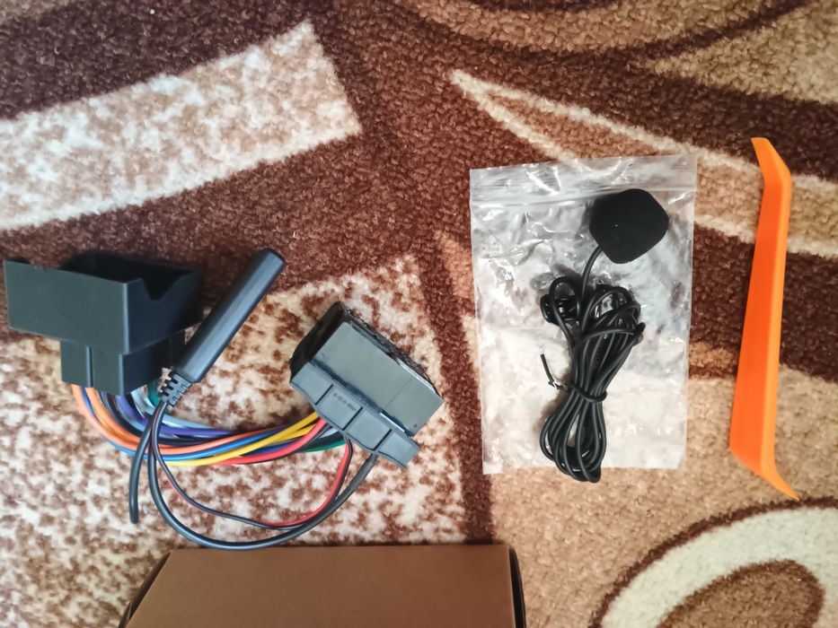 Блутут заAudi състояние ново с микрофон