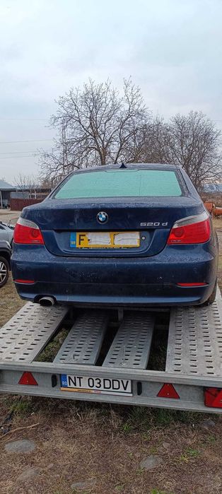 Dezmembrez BMW 520 d 2009