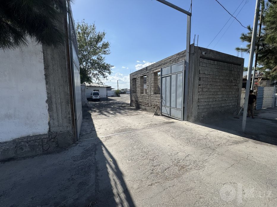 Продайотся!!! база саноат зонасида база сотилади