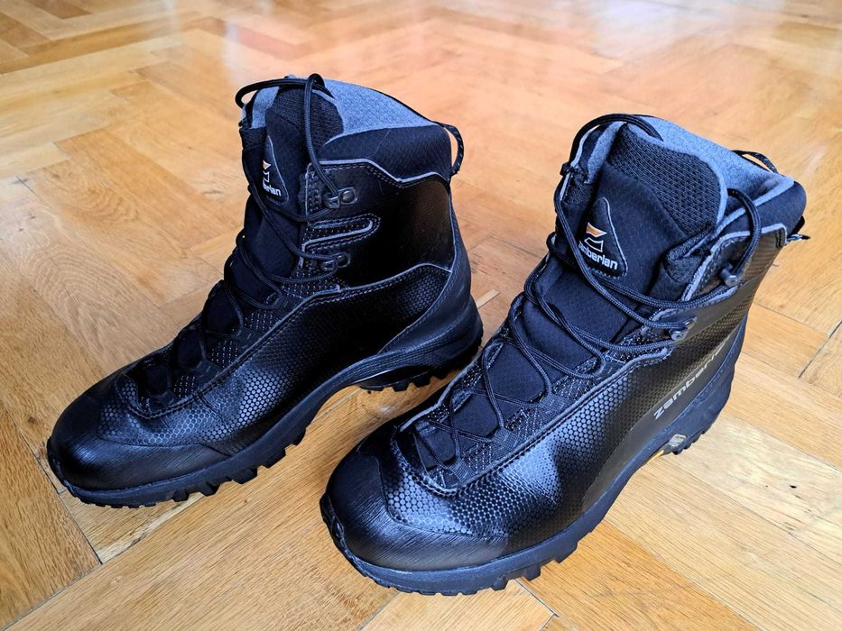 Ghete bocanci hiking iarna impermeabile ZAMBERLAN GTX, ca NOI