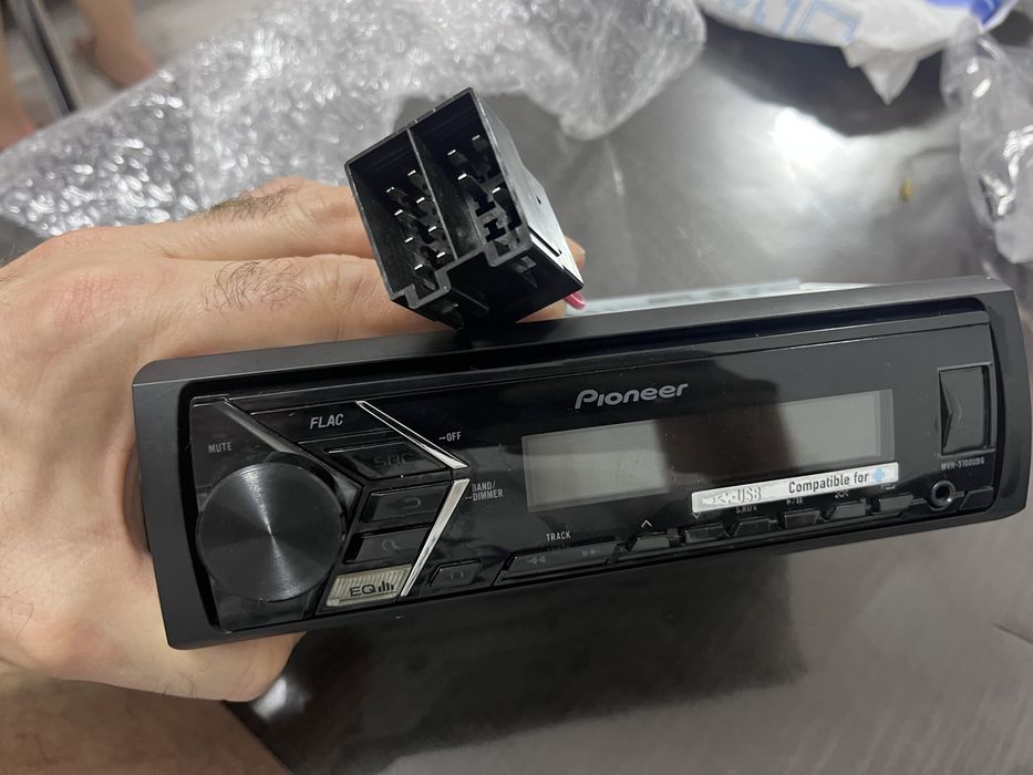 Radio auto pioneer cu usb si android