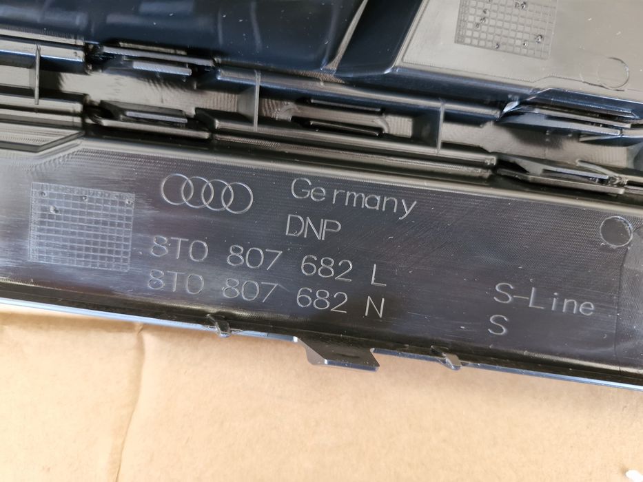 Grila proiector distronic dreapta Audi A5 S-line 2011-2016