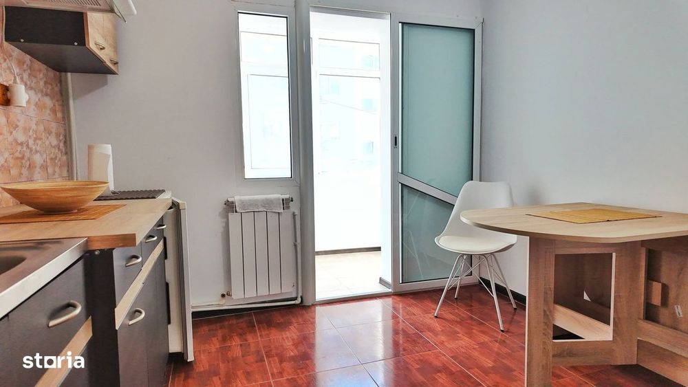 Vindem apartament in Navodari