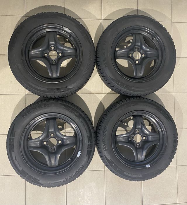 Roti Logan 3 jante otel / capace / anvelope iarna 185-65-15  Nexen