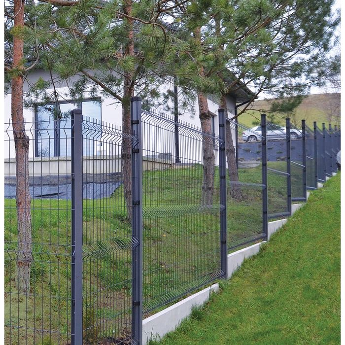 Construim garduri din plasa bordurata