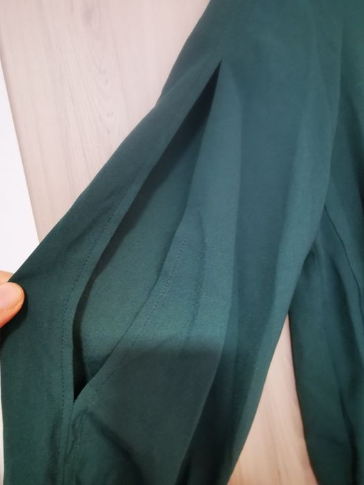 Bluze Mango și Reserved, mărimea 38 și M, noi fără etichetă