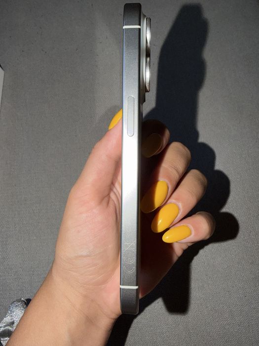 IPhone 15 Pro White