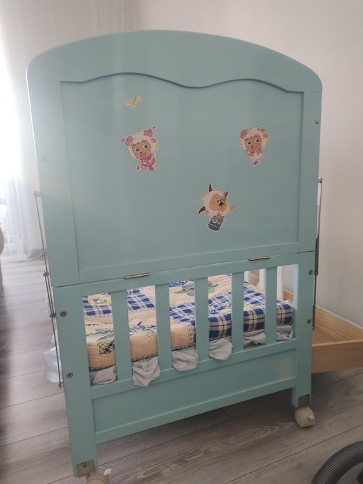 Кроватка детская