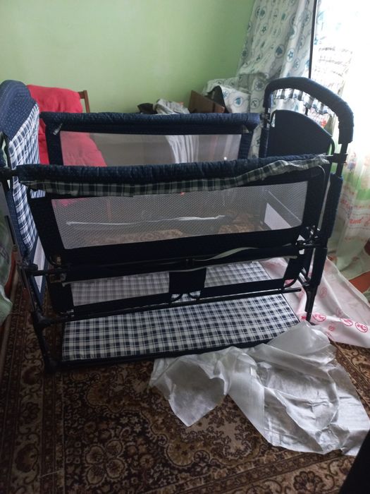 Продам детскую кроватку бу