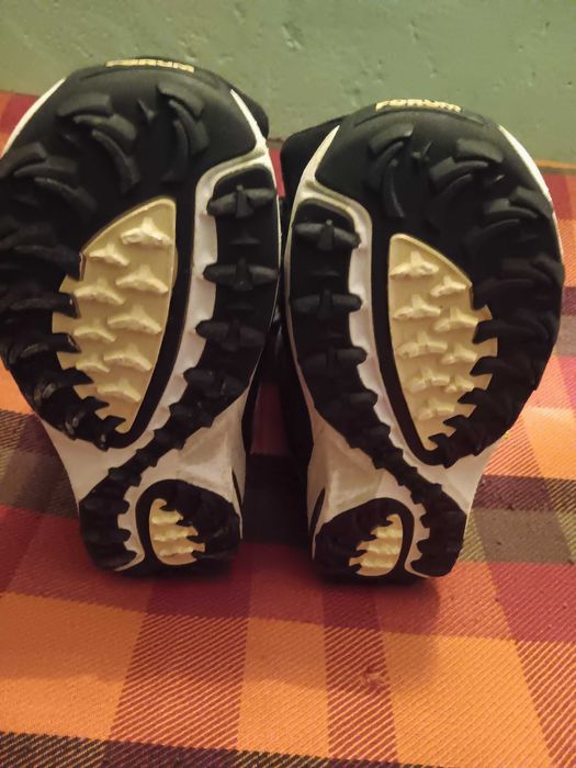 Продавам ботуши за скейборд в отлично състояние номер 44