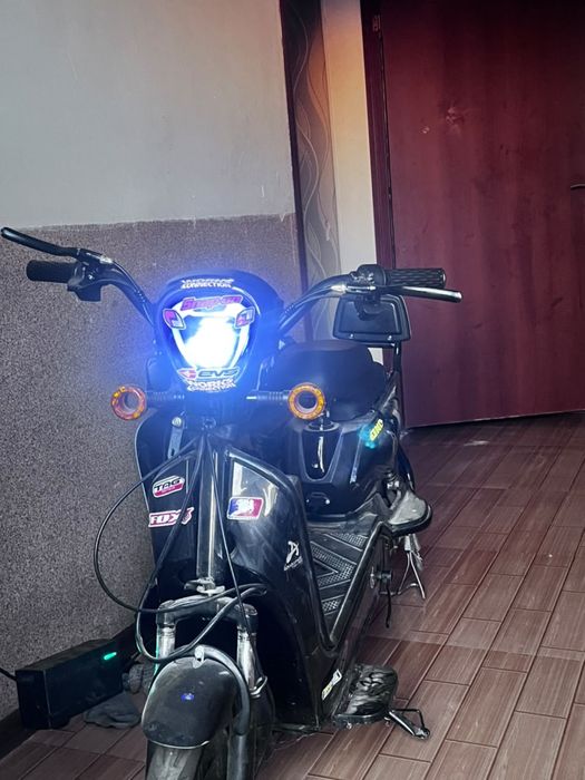 скутеер аманат x5