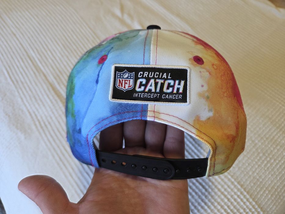 Sapca SnapBack NewEra Los Angeles Raiders S/M  Crucial Catch . Impecabila.