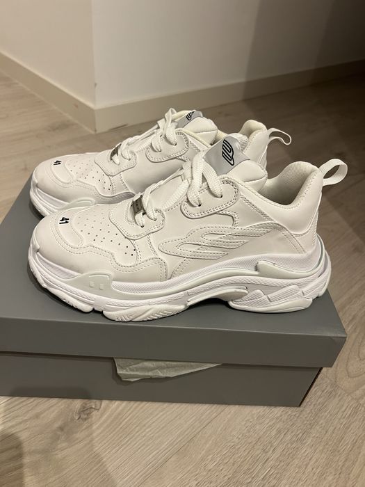 Balenciaga triples S white