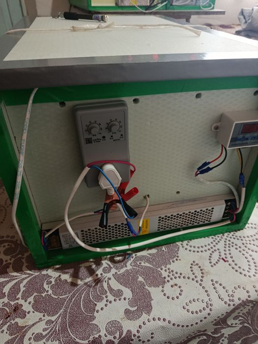Продам инкубатор новый