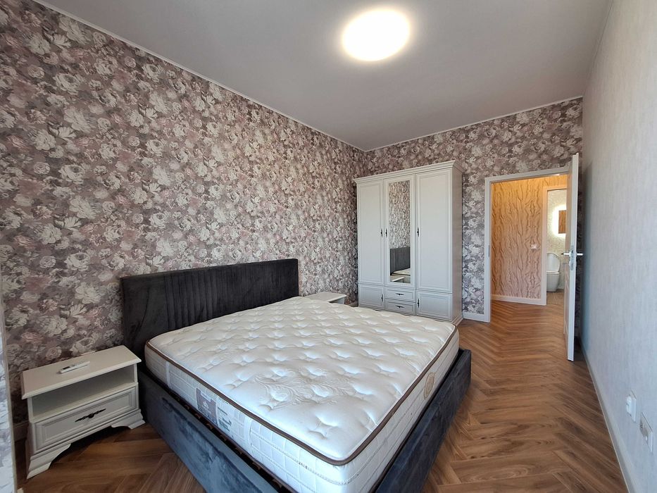 Apartament 3 camere lux, str Frunzisului