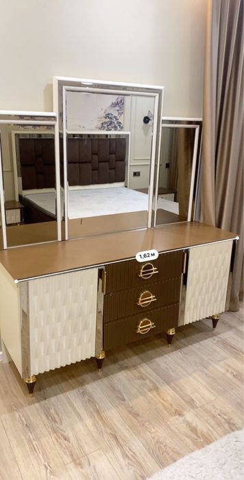 Продам стильное трюмо комод