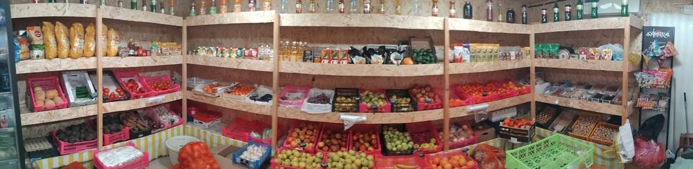 Продаётся действующий овощной павильон.