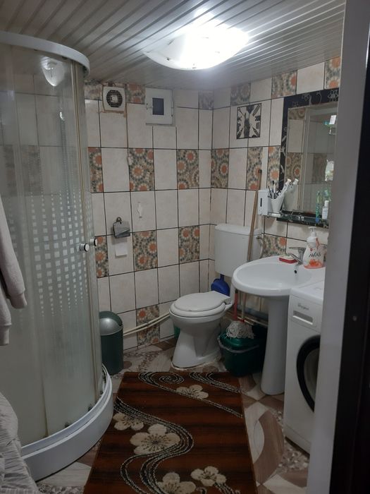 Vand casă în Roman -zona biserica SF Gheorghe