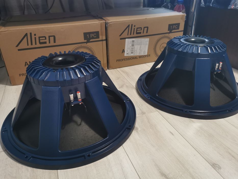 Vând difuzoare 18 Inch 46 cm 800 w rms