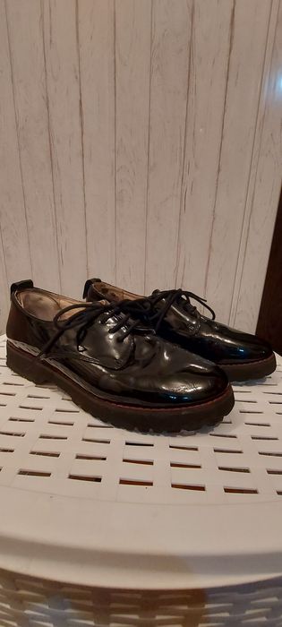 Продам стильные туфли