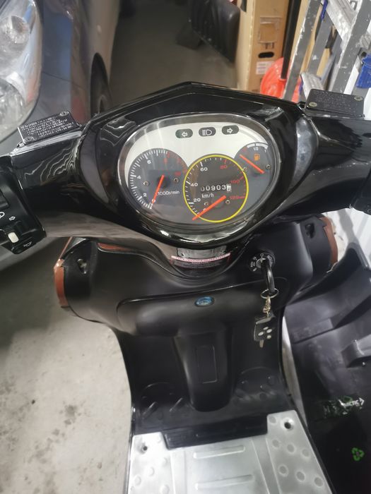 Продам скутер TORNADO 150 срочно торг