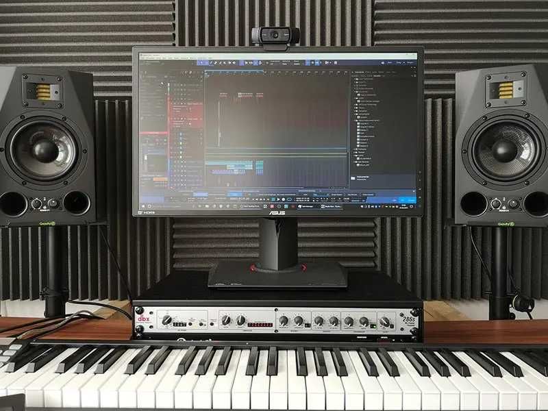 Акуcтический поролон "Izolline"  в наличии