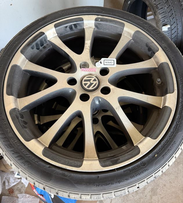 Jante aliaj R18 VW + 6 anvelope SUPERIA 225/40ZR18 + senzori presiune