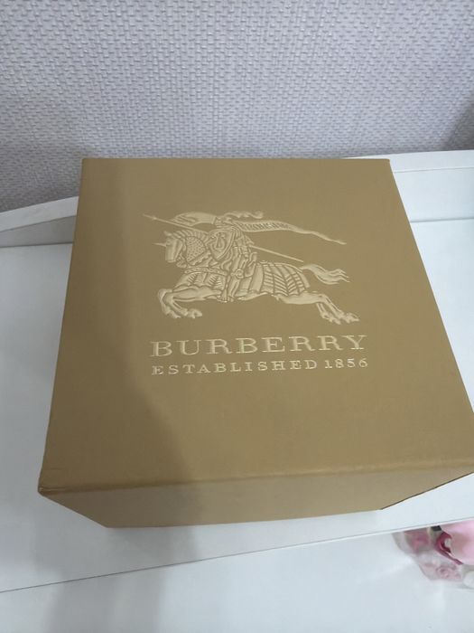 Часы Burberry женские