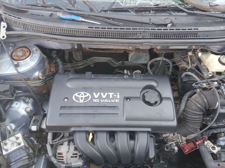 Двигатель на Toyota Carolla 1.6