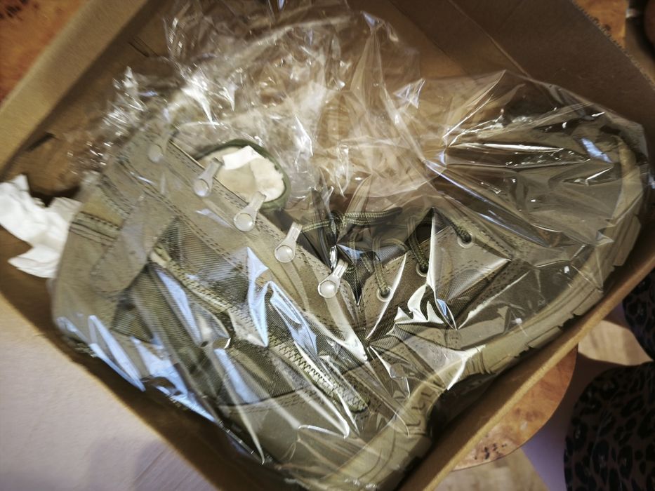 Продам берцы новые