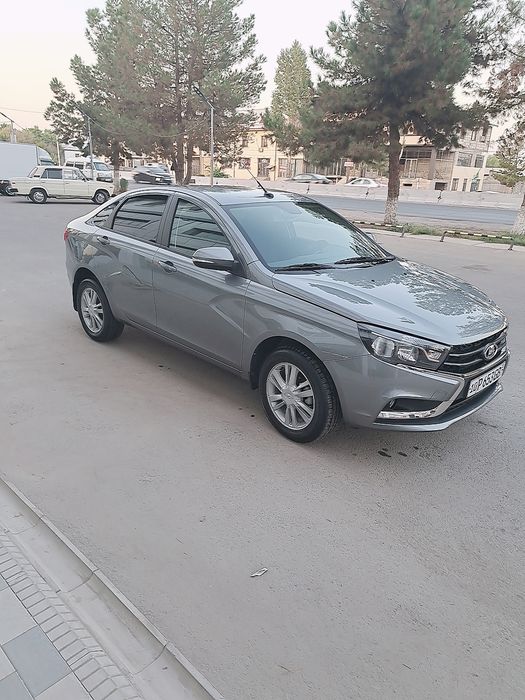lada vesta radnoy hamajoyi