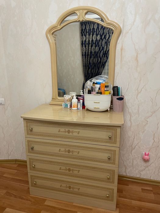 Спальный гарнитур б/у