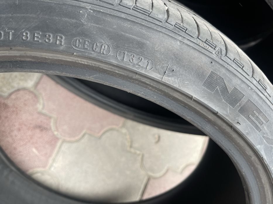 235/35/19 комплект резины