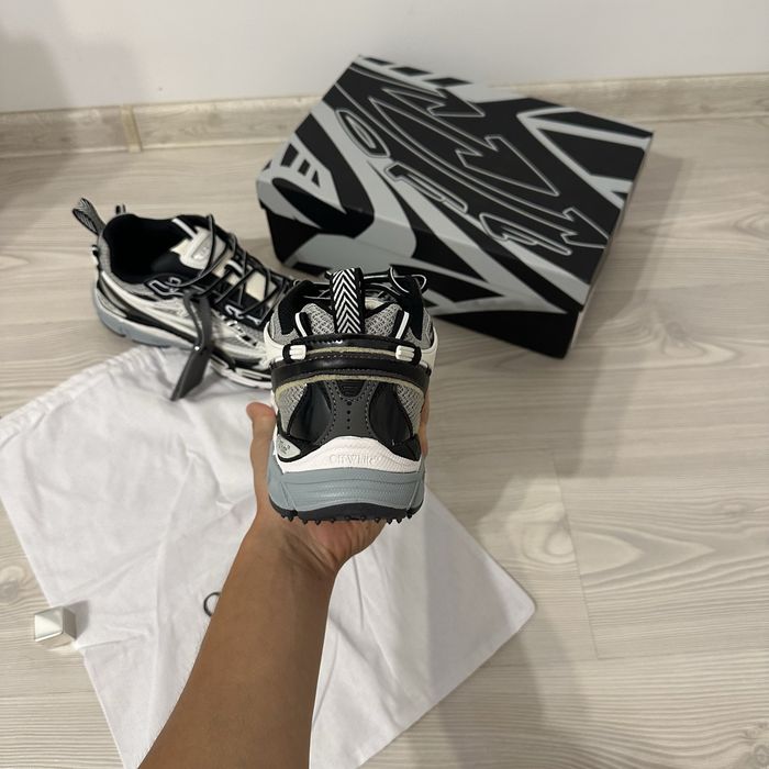 Off white be right back