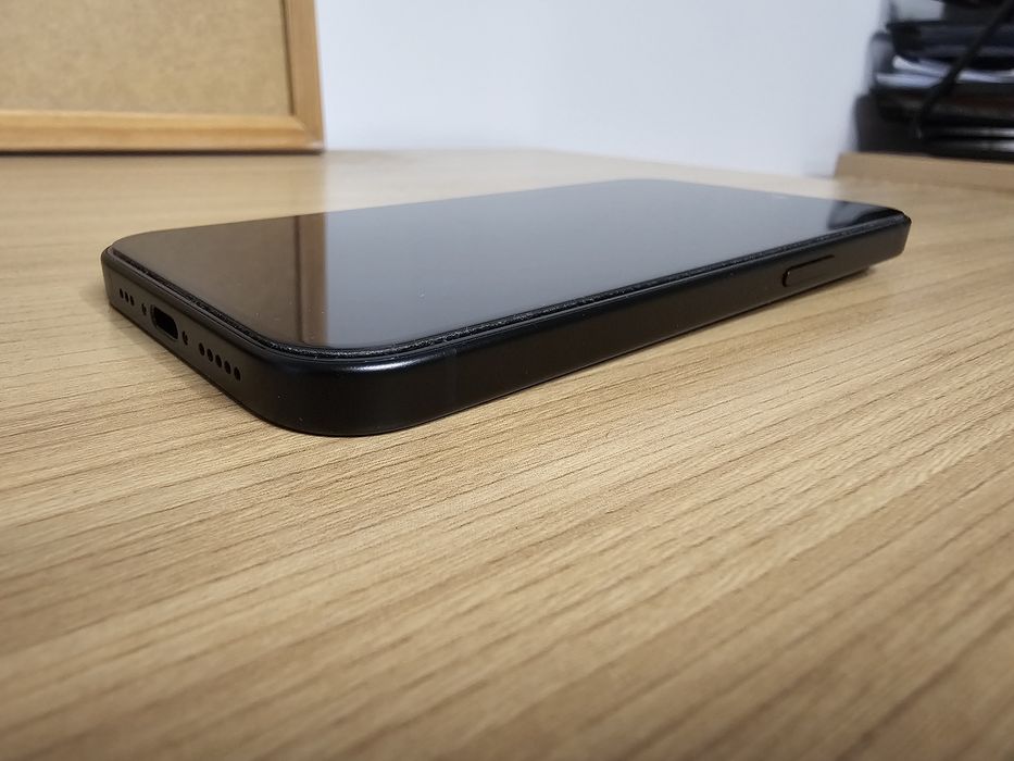 Iphone 15 128 GB, черен