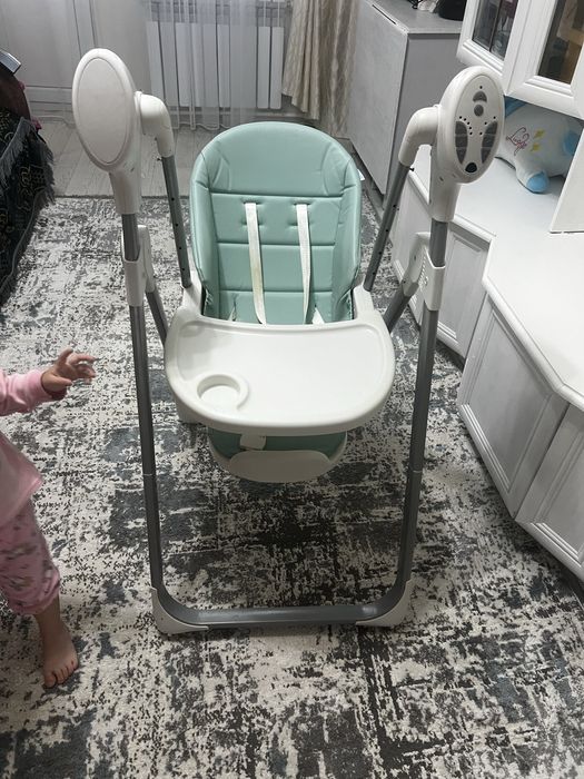 Продается стульчик для кормление 2/1