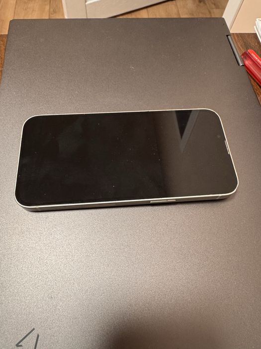 iPhone 13 | 128 GB |