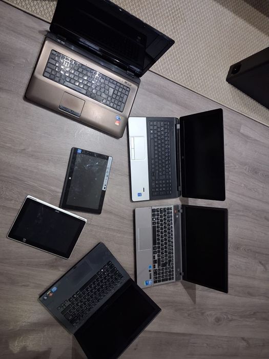 Laptop-uri pentru piese sau reparat
