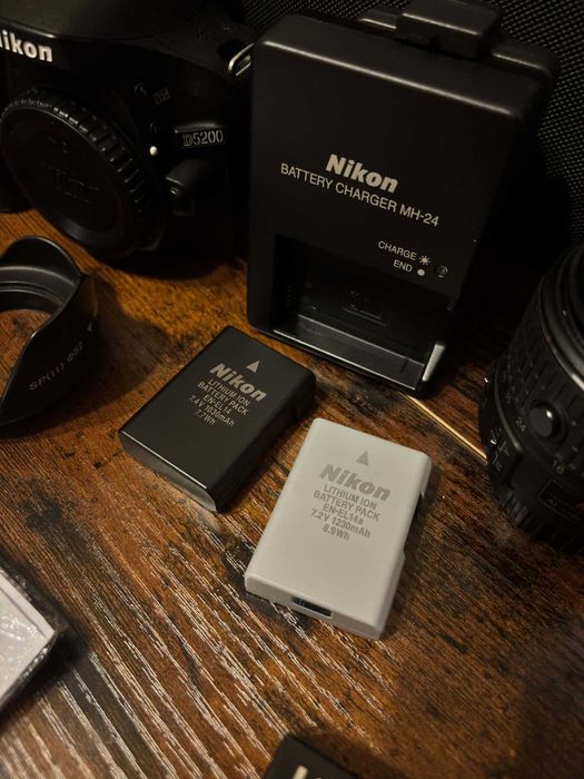 Nikon D5200 + Обектив + Аксесоари